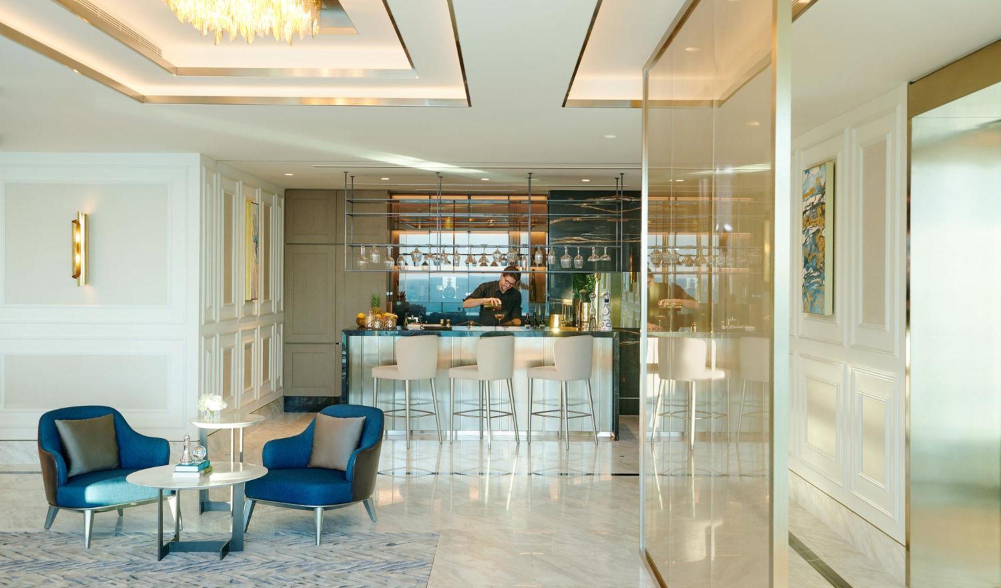 Mandarin Oriental Jumeira, Dubaj Kültér fotó The bar at the 101 Club