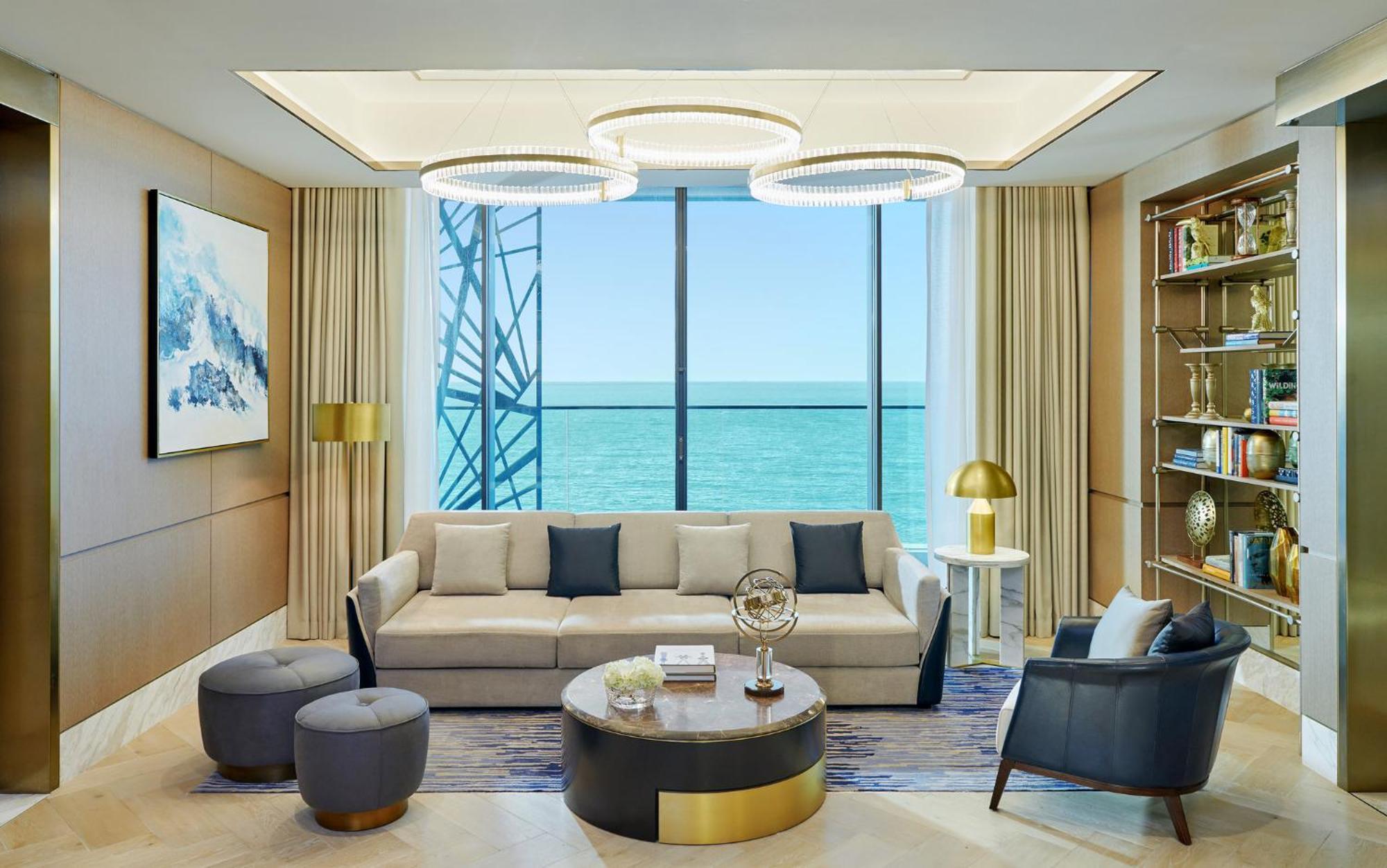 Mandarin Oriental Jumeira, Dubaj Kültér fotó The living room of a three-bedroom residence